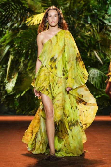 Коллекция Roberto Cavalli Ready-To-Wear Весна-Лето 2024 Коллекция Roberto Cavalli Ready-To-Wear Весна-Лето 2024