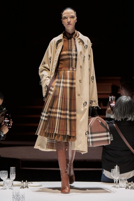 Коллекция Burberry Ready-To-Wear Осень-Зима 2022/2023