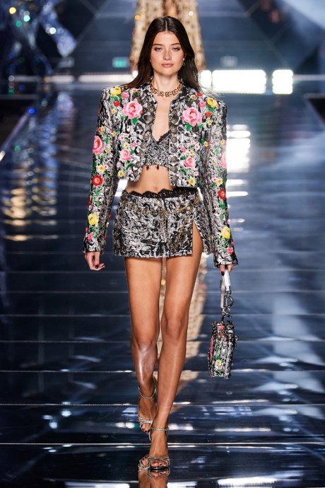 Коллекция Dolce & Gabbana Ready-To-Wear Весна-Лето 2022 Коллекция Dolce & Gabbana Ready-To-Wear Весна-Лето 2022