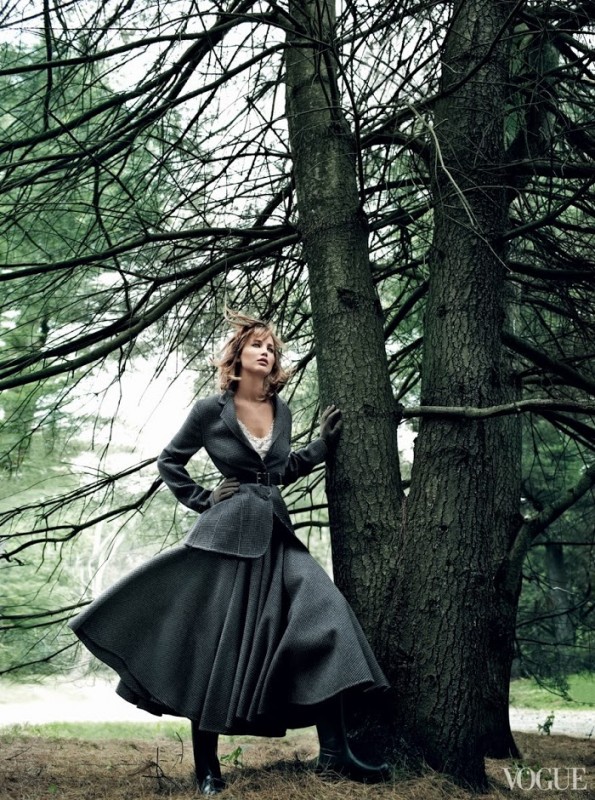 Jennifer Lawrence for American Vogue by Mario Testino Jennifer Lawrence for American Vogue by Mario Testino