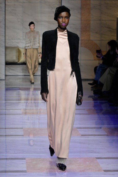 Коллекция Giorgio Armani Ready-To-Wear Осень-Зима 2023 Коллекция Giorgio Armani Ready-To-Wear Осень-Зима 2023