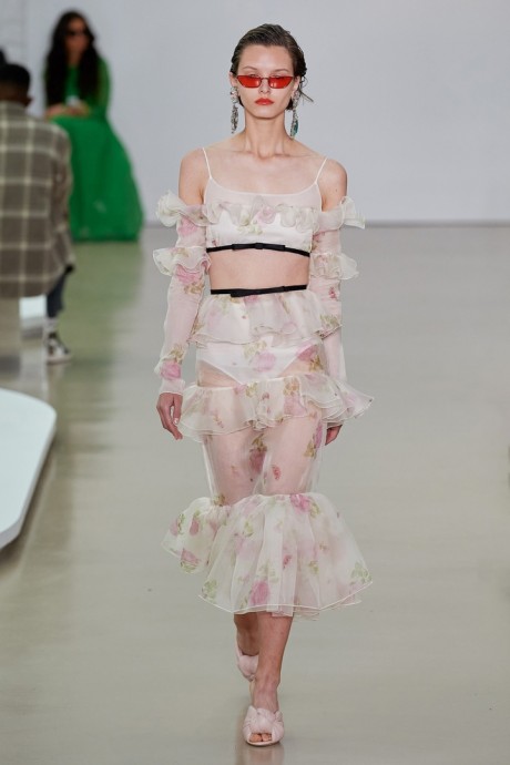 Коллекция Giambattista Valli Ready-To-Wear Весна-Лето 2022 Коллекция Giambattista Valli Ready-To-Wear Весна-Лето 2022
