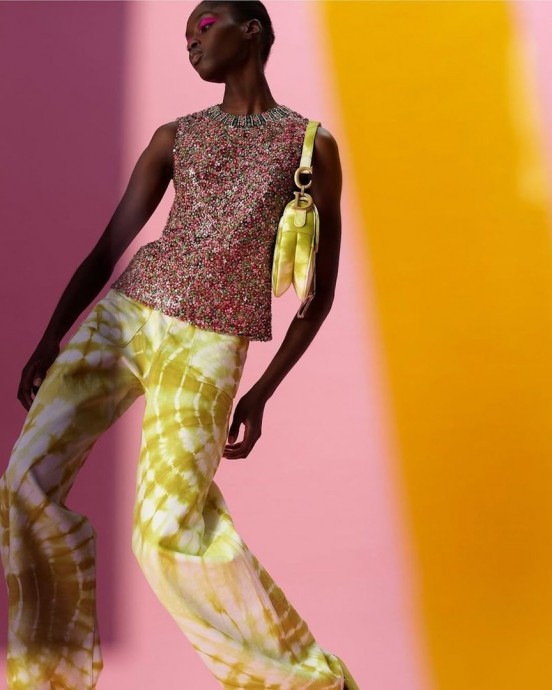 Коллекция «Мисс Диор» от Dior Cruise 2025 в журнале Dior Magazine