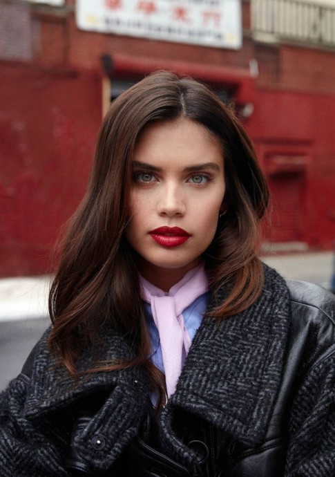 Сара Сампайо (Sara Sampaio) в фотосессии для журнала Harper’s Bazaar Turkey Сара Сампайо (Sara Sampaio) в фотосессии для журнала Harper’s Bazaar Turkey