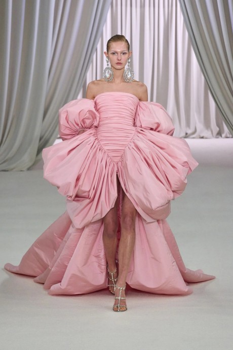 Коллекция Giambattista Valli 2023 couture