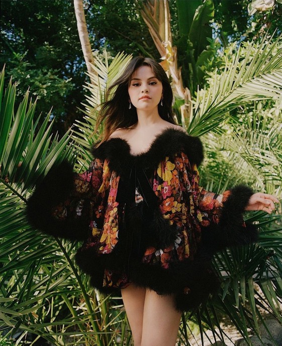 Селена Гомес (Selena Gomez) в фотосессии для Vogue Magazine