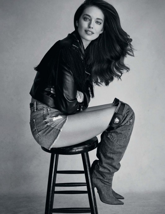 Emily DiDonato for Elle Italia by Victor Demarchelier Emily DiDonato for Elle Italia by Victor Demarchelier