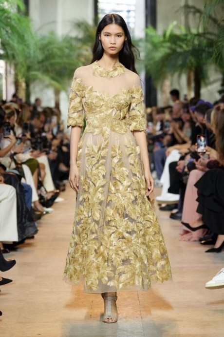 Коллекция Elie Saab Ready-To-Wear Весна-Лето 2025 Коллекция Elie Saab Ready-To-Wear Весна-Лето 2025