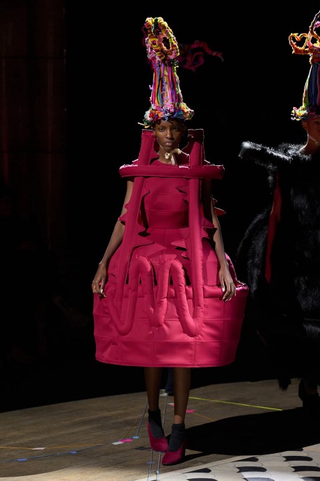 Осенняя коллекция Comme des Garçons 2023 ready-to-wear