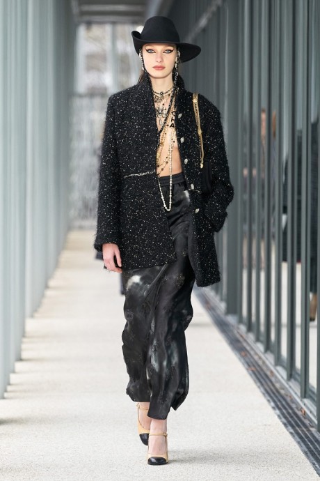 Коллекция Chanel Pre-Fall Осень-Зима 2022/2023