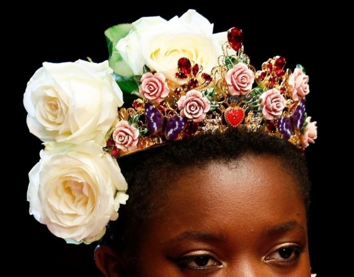 Головные уборы Dolce & Gabbana как произведение искусства Головные уборы Dolce & Gabbana как произведение искусства