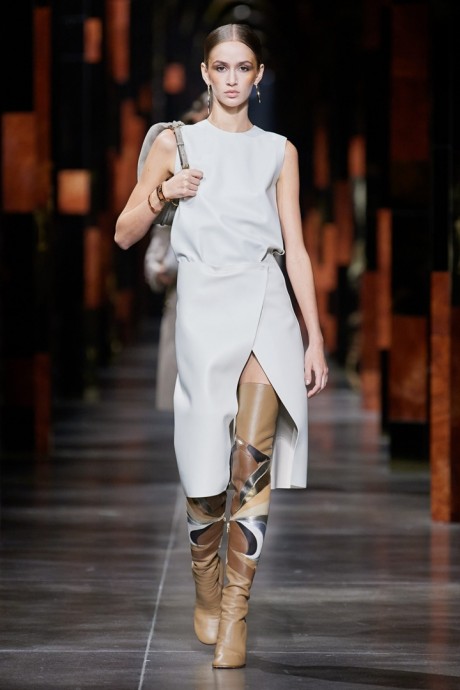 Коллекция Fendi Ready-To-Wear Весна-Лето 2022