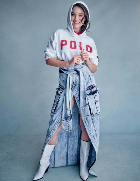 Emily DiDonato for Elle Italia by Victor Demarchelier Emily DiDonato for Elle Italia by Victor Demarchelier