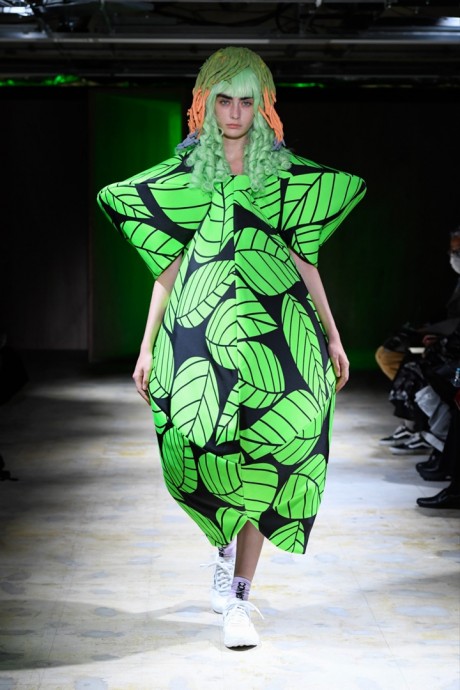 Коллекция Comme des Garçons Ready-To-Wear Весна-Лето 2022