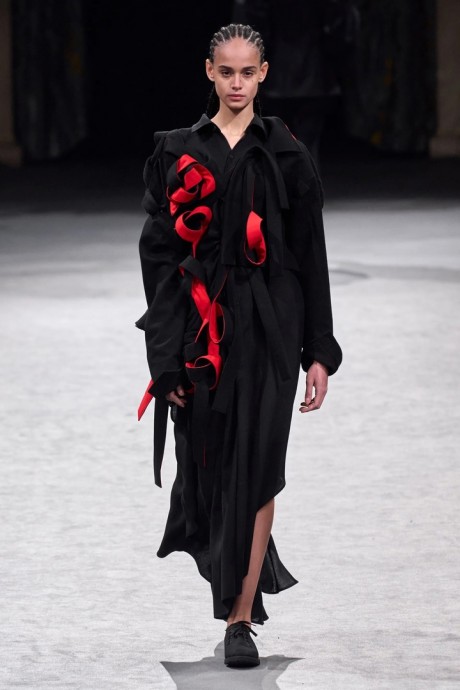 Коллекция Yohji Yamamoto FALL 2023 READY-TO-WEAR