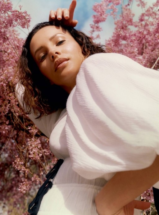 Модель Francesca Hayward украсила летний Harper's Bazaar UK Модель Francesca Hayward украсила летний Harper's Bazaar UK