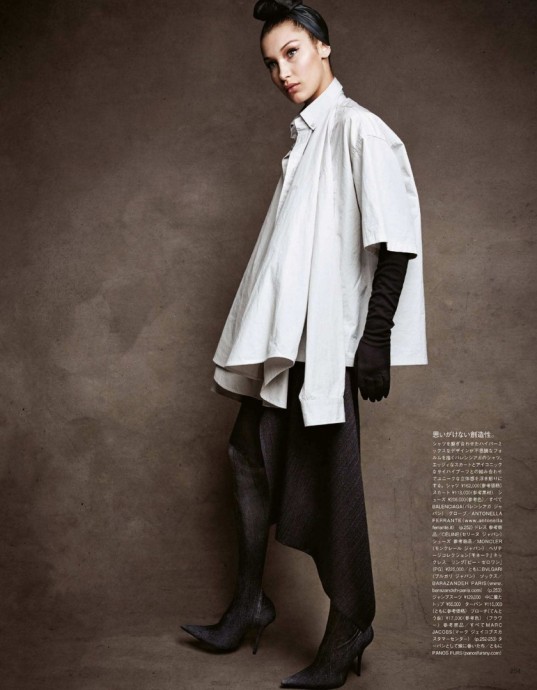 Белла Хадид (Bella Hadid) в фотосессии для журнала Vogue Japan