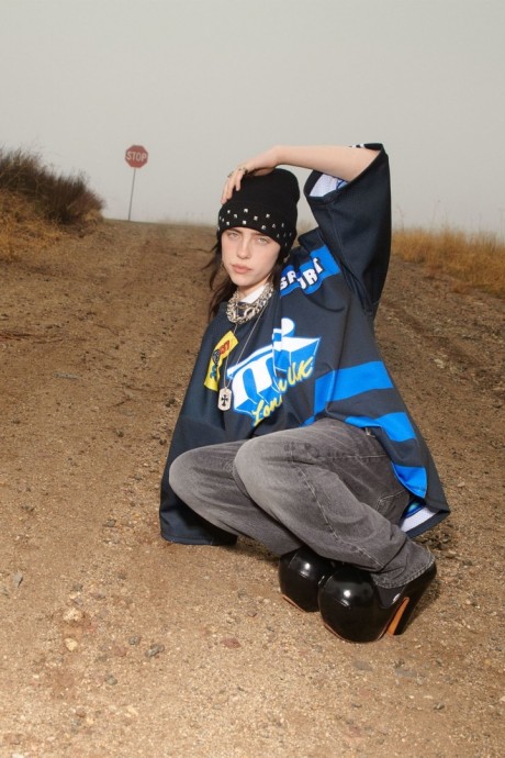 Билли Айлиш (Billie Eilish) в фотосессии для журнала Vogue UK (2025) Билли Айлиш (Billie Eilish) в фотосессии для журнала Vogue UK (2025)