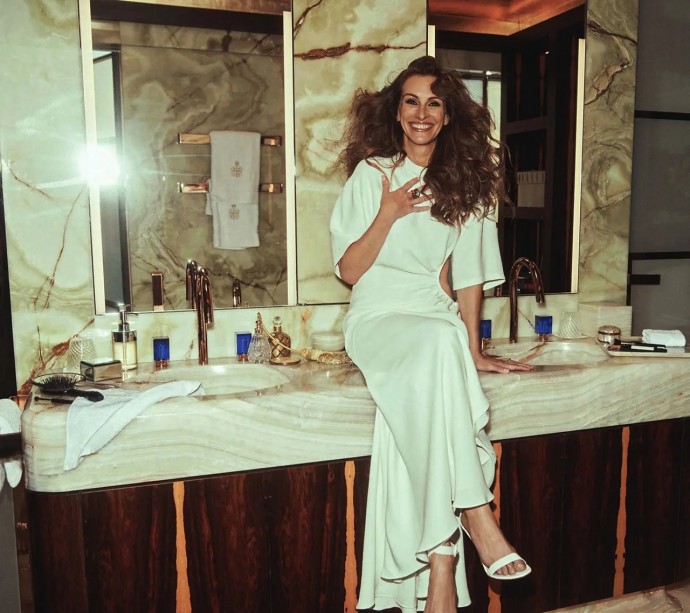 Джулия Робертс (Julia Roberts) в фотосессии для журнала British Vogue (2024) Джулия Робертс (Julia Roberts) в фотосессии для журнала British Vogue (2024)