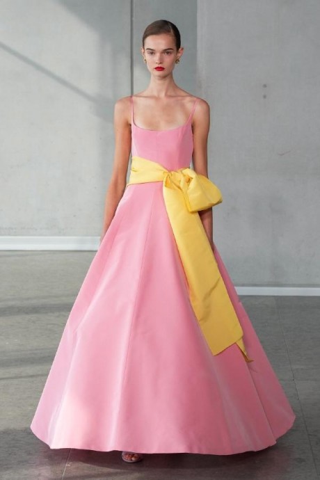 Коллекция Carolina Herrera Ready-To-Wear Весна-Лето 2024 Коллекция Carolina Herrera Ready-To-Wear Весна-Лето 2024