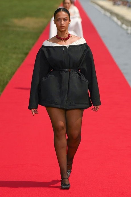 Коллекция Jacquemus Ready-To-Wear Осень-Зима 2023-2024 Коллекция Jacquemus Ready-To-Wear Осень-Зима 2023-2024
