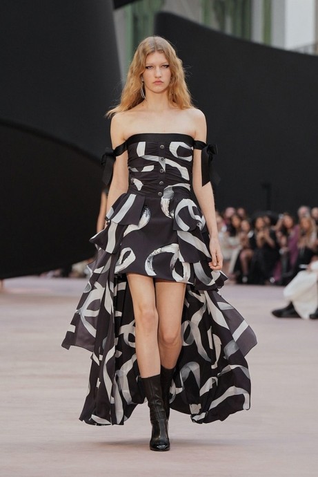 Chanel осень/зима 2025-2026