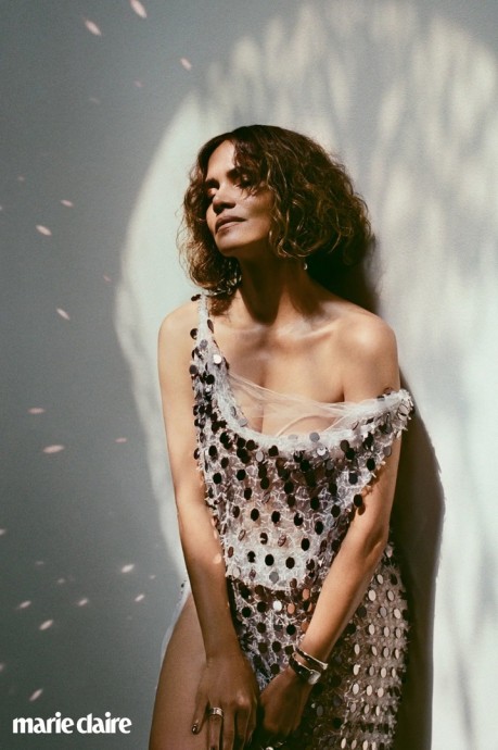 Холли Берри (Halle Berry) в фотосессии для журнала Marie Claire US (2024) Холли Берри (Halle Berry) в фотосессии для журнала Marie Claire US (2024)