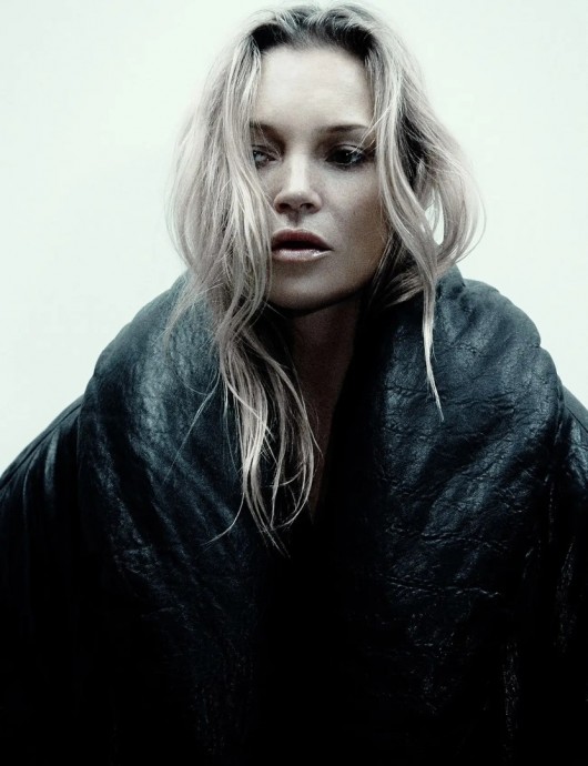 Кейт Мосс (Kate Moss) в фотосессии для журнала Harper’s Bazaar France (2024) Кейт Мосс (Kate Moss) в фотосессии для журнала Harper’s Bazaar France (2024)