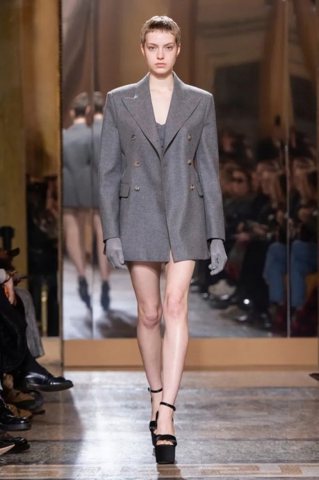 Коллекция Ermanno Scervino Ready-To-Wear Осень-Зима 2023 Коллекция Ermanno Scervino Ready-To-Wear Осень-Зима 2023