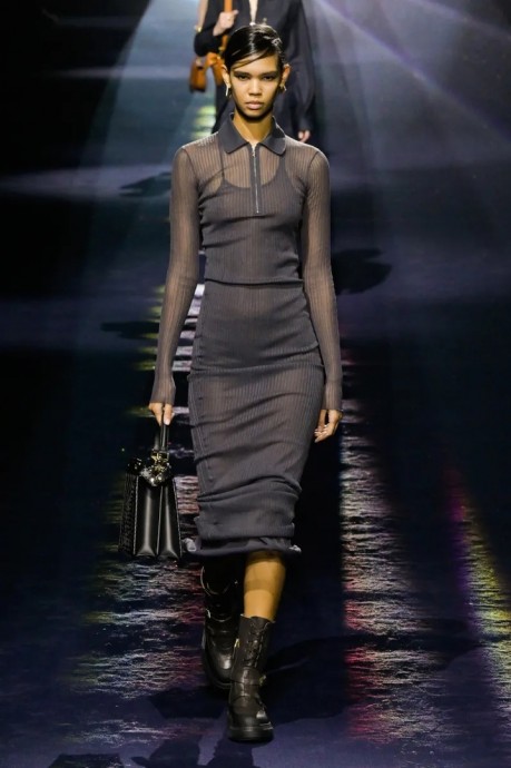 Коллекция Fendi Ready-To-Wear Осень-Зима 2023