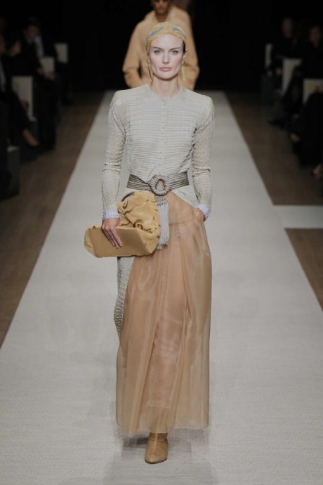 Коллекция Giorgio Armani Ready-To-Wear Весна-Лето 2025 Коллекция Giorgio Armani Ready-To-Wear Весна-Лето 2025