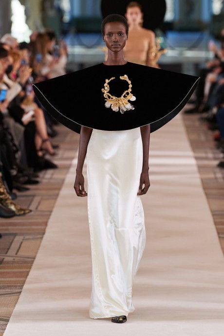 Коллекция Schiaparelli Couture Весна-Лето 2022