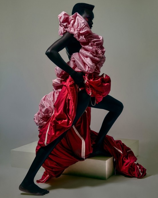 Valerie Scherzinger, Adot Gak & Nat Renelle for Vogue Italia Online by Alberto Maria Colombo Valerie Scherzinger, Adot Gak & Nat Renelle for Vogue Italia Online by Alberto Maria Colombo