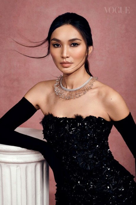 Джемма Чан (Gemma Chan) в фотосессии для журнала Vogue Singapore