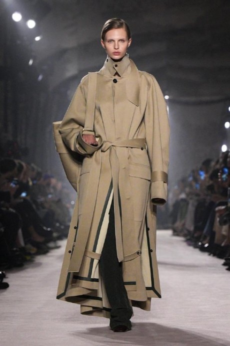 Коллекция Victoria Beckham Ready-To-Wear Осень-Зима 2025-2026 Коллекция Victoria Beckham Ready-To-Wear Осень-Зима 2025-2026