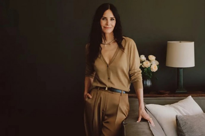Кортни Кокс (Courteney Cox) в фотосессии для журнала How To Spend It (2023) Кортни Кокс (Courteney Cox) в фотосессии для журнала How To Spend It (2023)