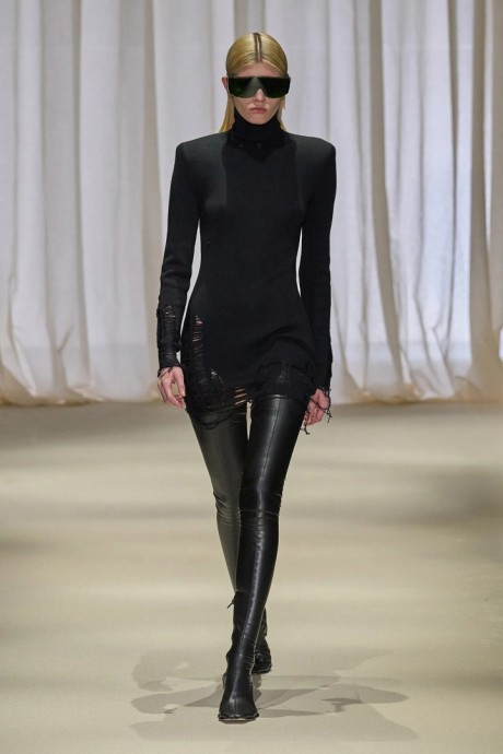 Обзор коллекции MM6 Maison Margiela Fall 2024 Ready-to-Wear Обзор коллекции MM6 Maison Margiela Fall 2024 Ready-to-Wear