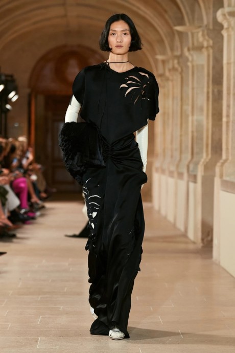 Весенняя коллекция Victoria Beckham 2024 READY-TO-WEAR Весенняя коллекция Victoria Beckham 2024 READY-TO-WEAR