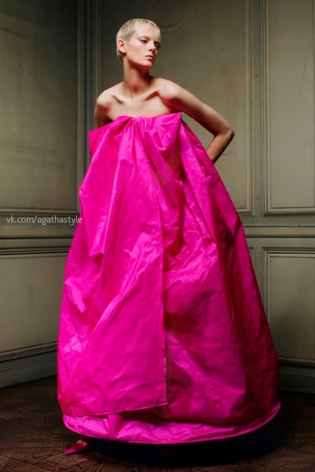 Коллекция Jisoo Baik Autumn/Winter 2024 Haute Couture Коллекция Jisoo Baik Autumn/Winter 2024 Haute Couture