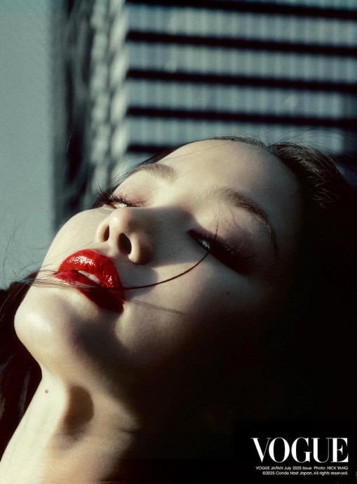 Анна Саваи (Anna Sawai) в фотосессии для журнала Vogue Japan (2025) Анна Саваи (Anna Sawai) в фотосессии для журнала Vogue Japan (2025)
