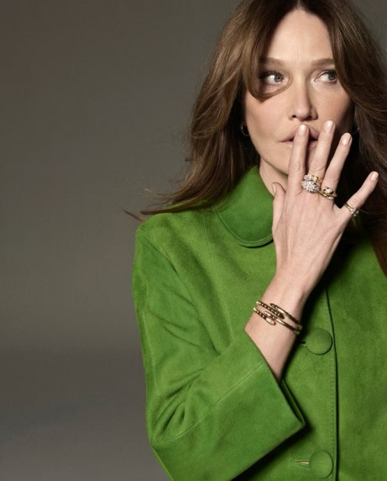 Карла Бруни (Carla Bruni) в фотосессии для журнала Harper’s Bazaar Spain Карла Бруни (Carla Bruni) в фотосессии для журнала Harper’s Bazaar Spain