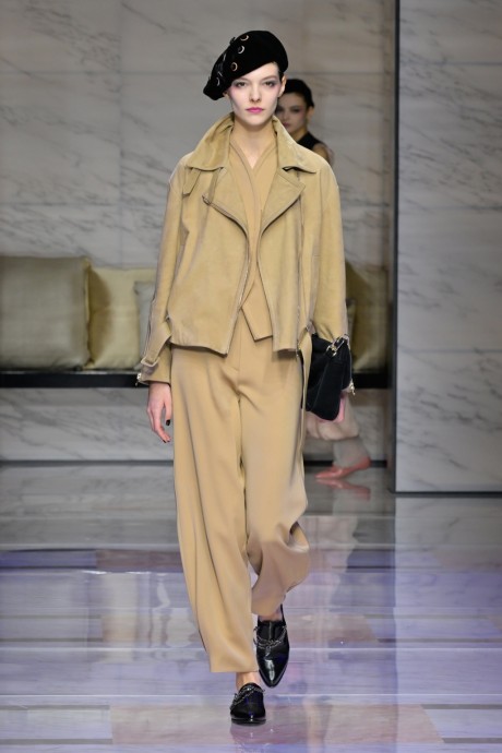 Коллекция Giorgio Armani Ready-To-Wear Осень-Зима 2023 Коллекция Giorgio Armani Ready-To-Wear Осень-Зима 2023