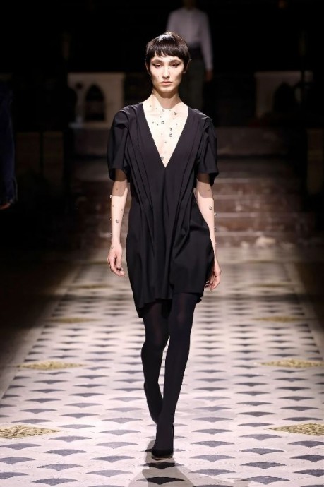 Коллекция Lutz Huelle Ready-To-Wear Fall/Winter 2024 Paris Коллекция Lutz Huelle Ready-To-Wear Fall/Winter 2024 Paris