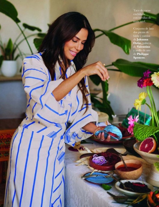Ева Лонгория (Eva Longoria) в фотосессии для журнала Elle Gourmet Spain (2024) Ева Лонгория (Eva Longoria) в фотосессии для журнала Elle Gourmet Spain (2024)