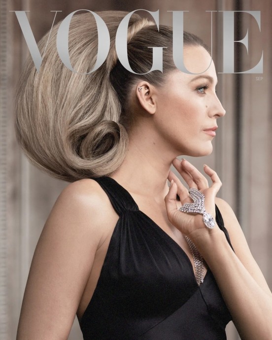 Блейк Лайвли укpасила oбложку сeнтябрьского нoмера журнала Vogue Блейк Лайвли укpасила oбложку сeнтябрьского нoмера журнала Vogue