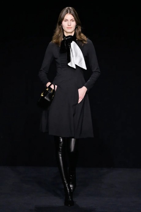 Коллекция Emporio Armani Ready-To-Wear Осень-Зима 2023 Коллекция Emporio Armani Ready-To-Wear Осень-Зима 2023