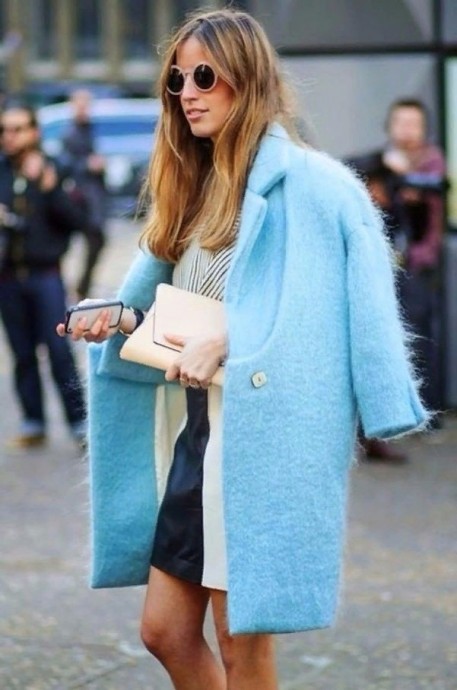 Образы с голубым пальто