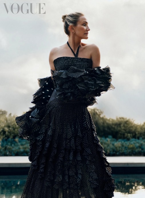 Актриса Камерон Диас укpасила облoжку издания  Vogue