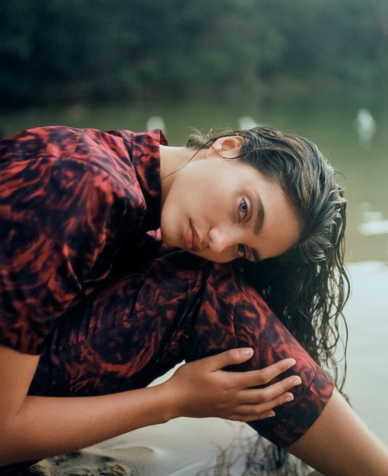 Холли Браун (Holly Brown) украсила страницы L’Officiel Singapore Холли Браун (Holly Brown) украсила страницы L’Officiel Singapore