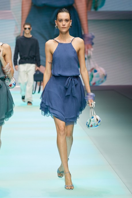 Коллекция Emporio Armani Ready-To-Wear Весна-Лето 2022 Коллекция Emporio Armani Ready-To-Wear Весна-Лето 2022